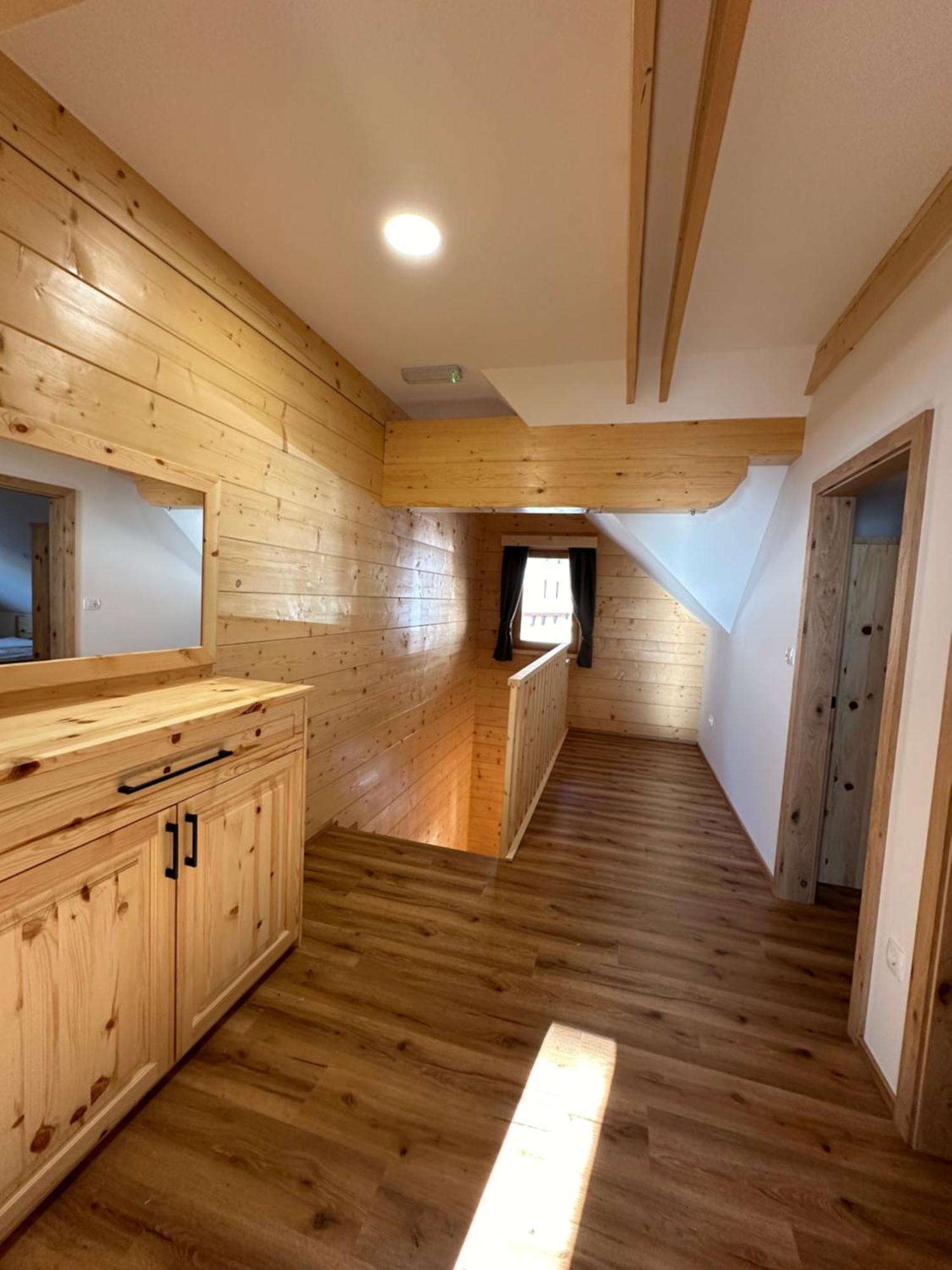 Guest House Pr Ambruzarju & Apartments Церклє-на-Горенськем Номер фото