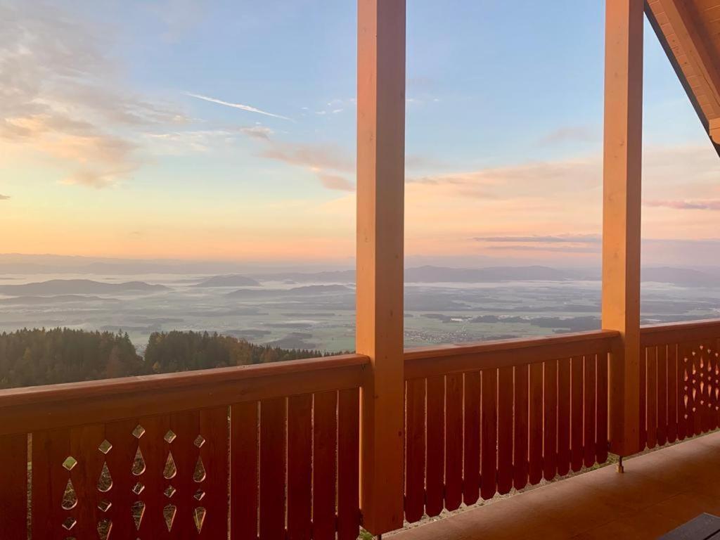 Guest House Pr Ambruzarju & Apartments Церклє-на-Горенськем Екстер'єр фото