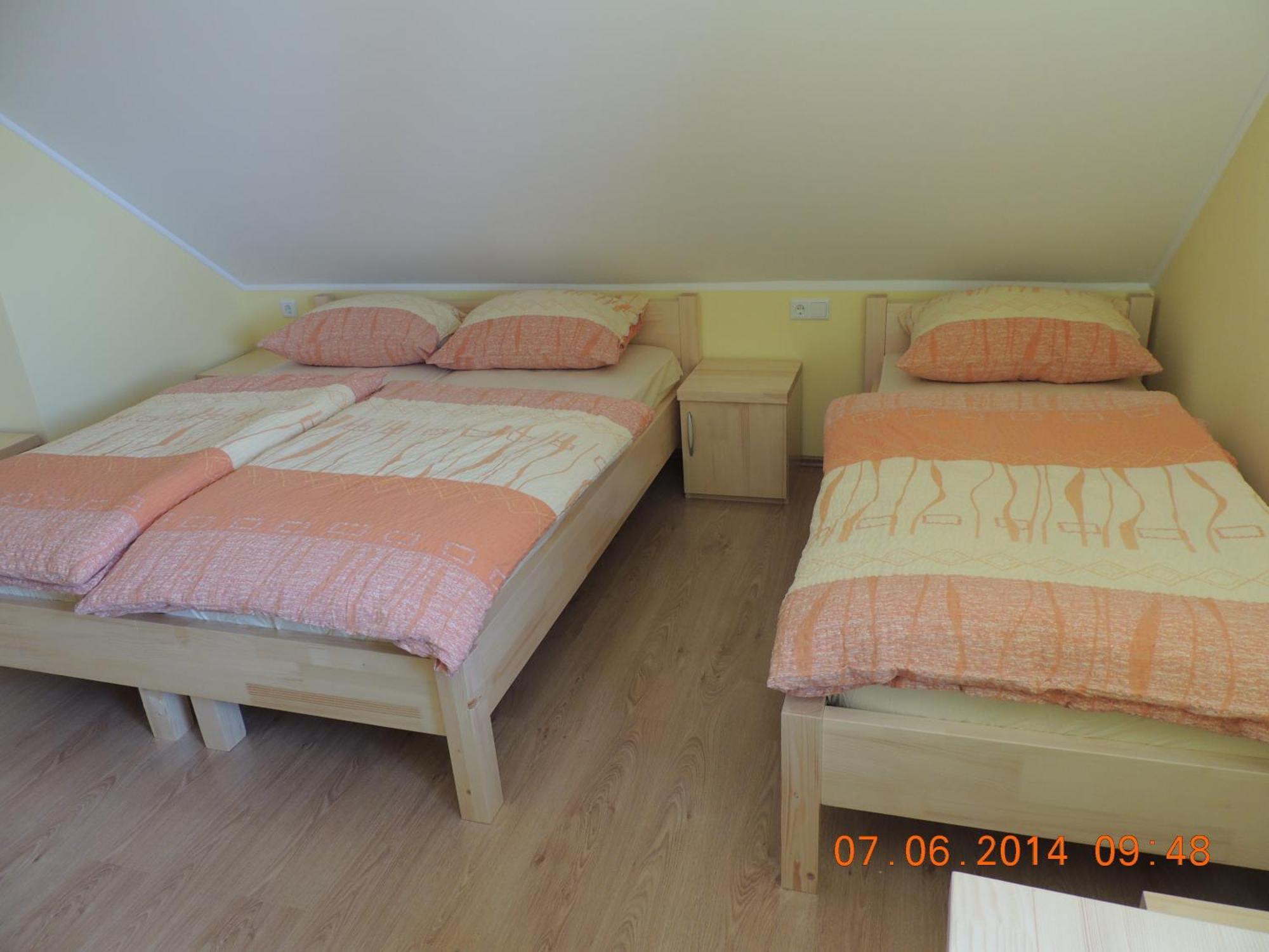 Guest House Pr Ambruzarju & Apartments Церклє-на-Горенськем Екстер'єр фото