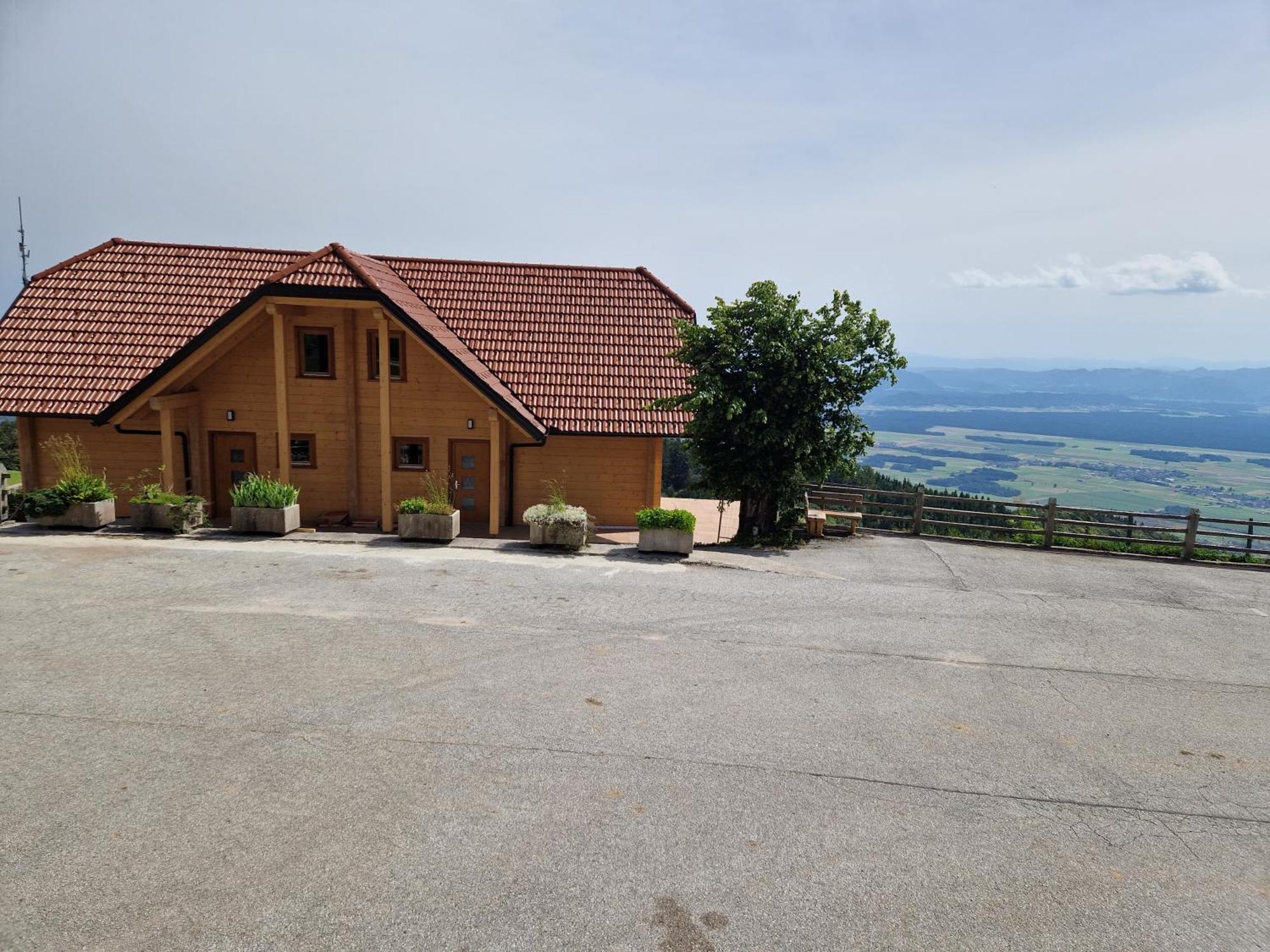 Guest House Pr Ambruzarju & Apartments Церклє-на-Горенськем Номер фото
